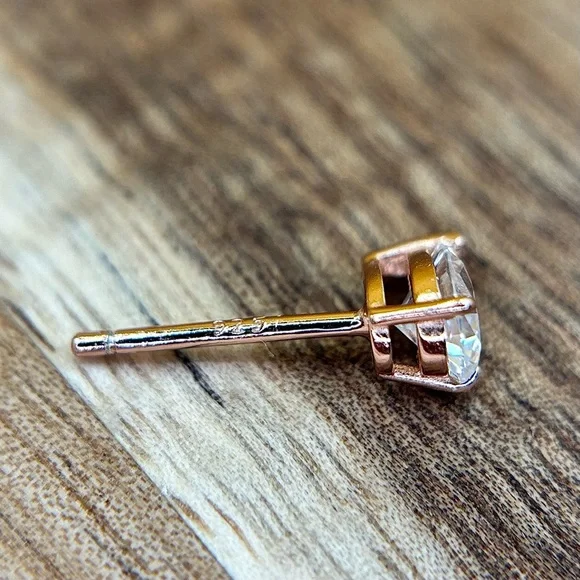 GRA Certified 1.5ct Pear‑Cut Moissanite Earrings | D Color | 925 Sterling Silver - Picture 4 of 11